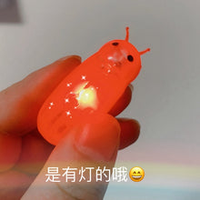 Load image into Gallery viewer, LookAtMeow //  Fast Moving Micro Robotic Bug- Cat Toy