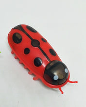 Load image into Gallery viewer, LookAtMeow //  Fast Moving Micro Robotic Bug- Cat Toy